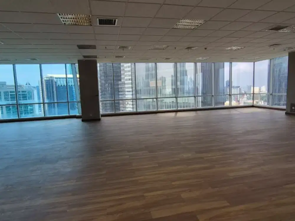 Office Space For Rent At Menara Sunlife, Located In The Prestigious Mega Kuningan - Golden Triangle Area Of Jakarta.