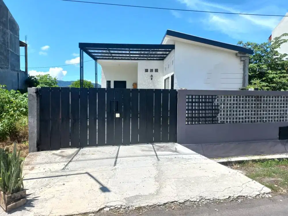 Rumah Halaman Luas View Persawahan Cantik di Berbah