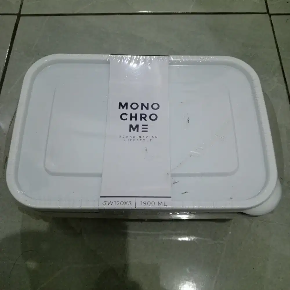 Monochrome Scandinavian Lifestyle Lunch Box 1900 ml
