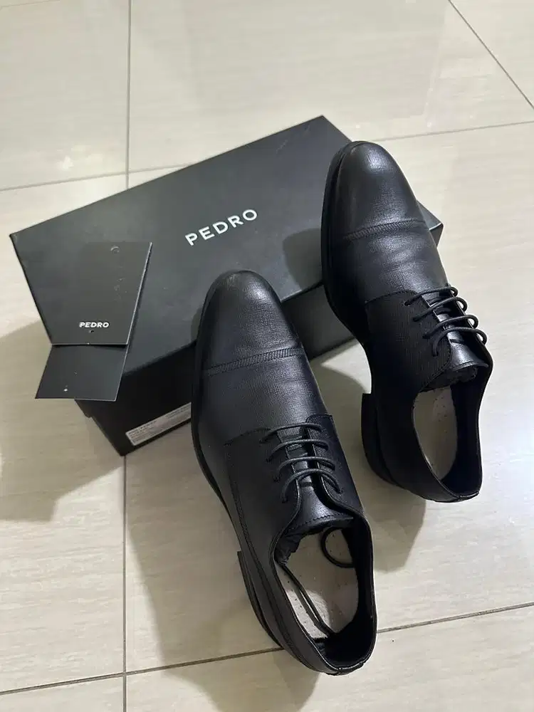 Sepatu Pedro Pria Uk 39