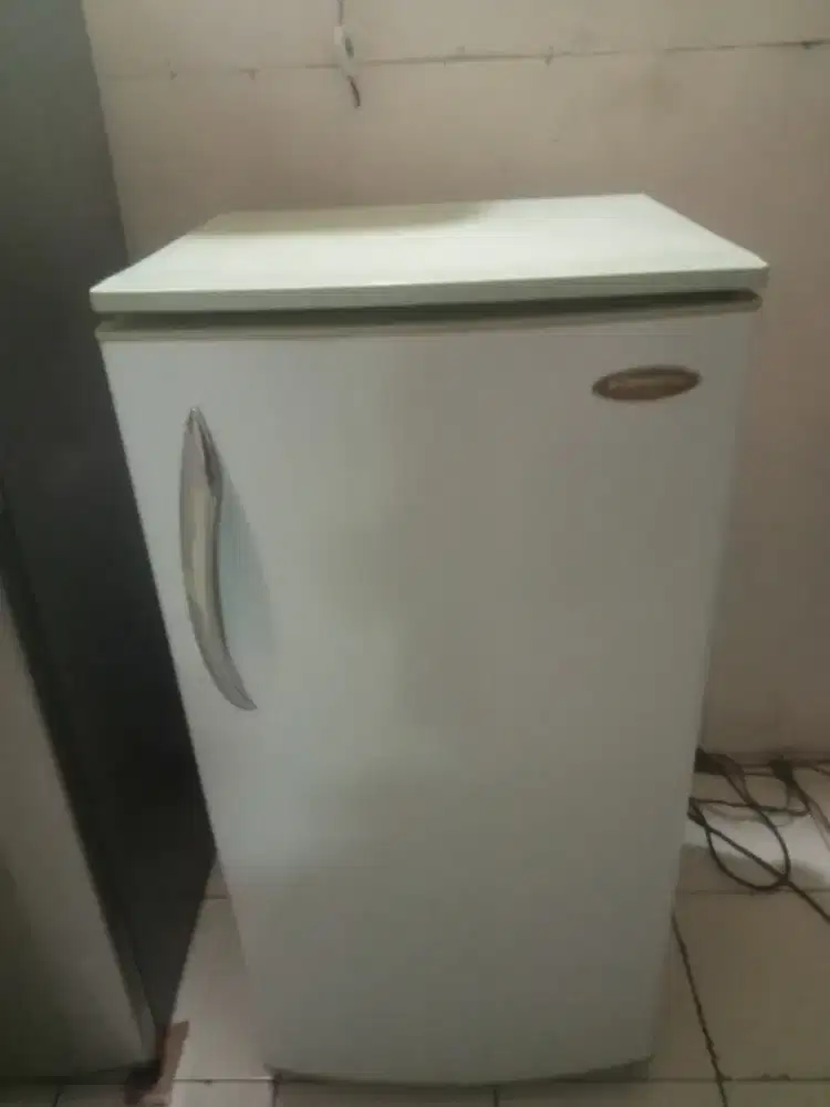 Kulkas satu pintu merek general