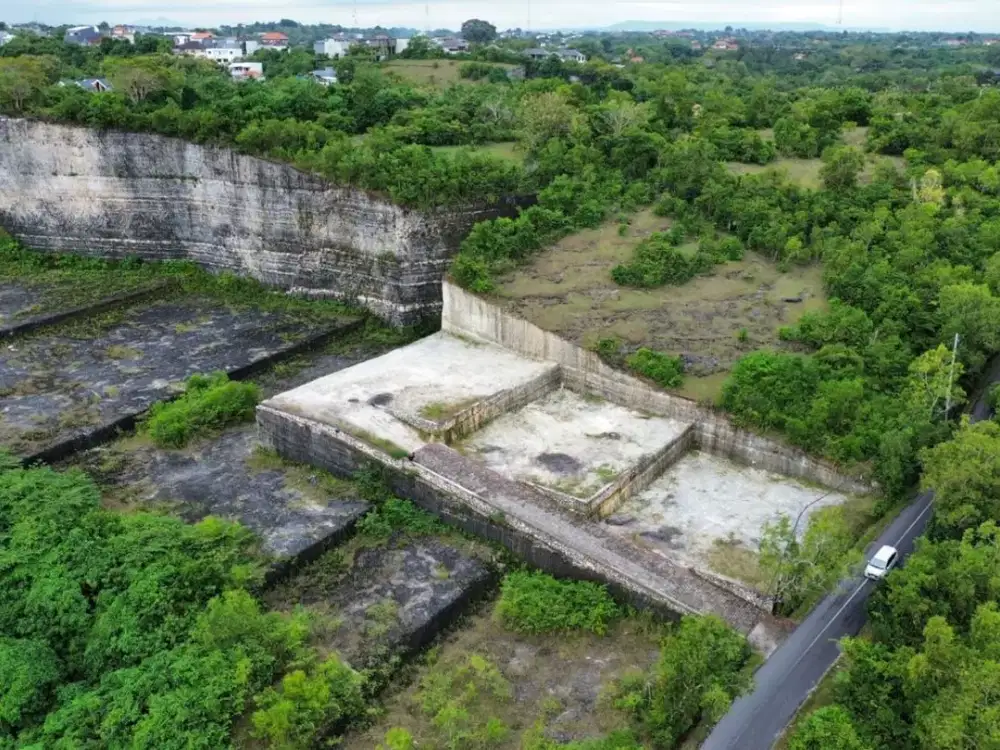 Dijual atau Leasehold 3 Plot Tanah Premium Ocean View dekat ke Pantai Melasti di Ungasan.