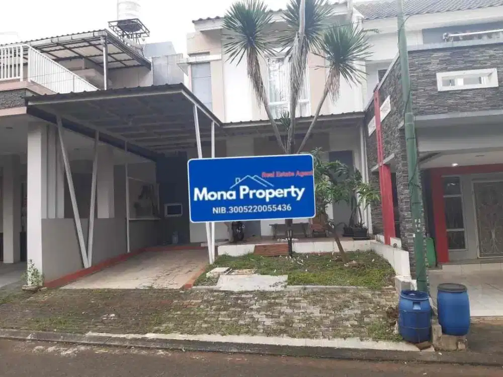 Rumah rapi semi furnish siap huni untuk disewakan di Legenda Wisata Cibubur