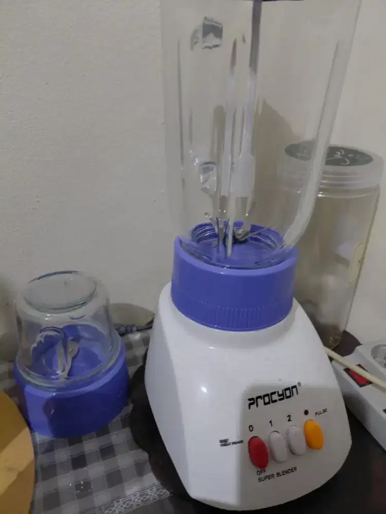 BLENDER KONDISI NEW GRESS TIDAK PERNAH DIGUNAKAN HARGA NEGO