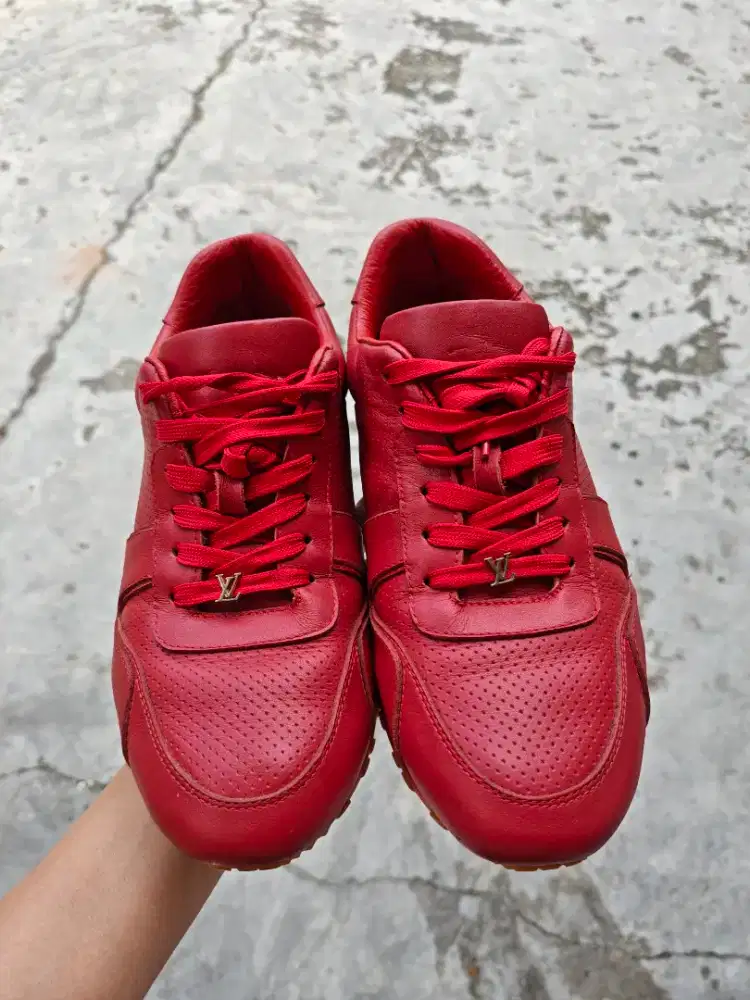 Sneaker LV Run away Supreme size 43