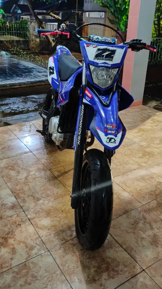 YAMAHA WR 155R SUPERMOTO