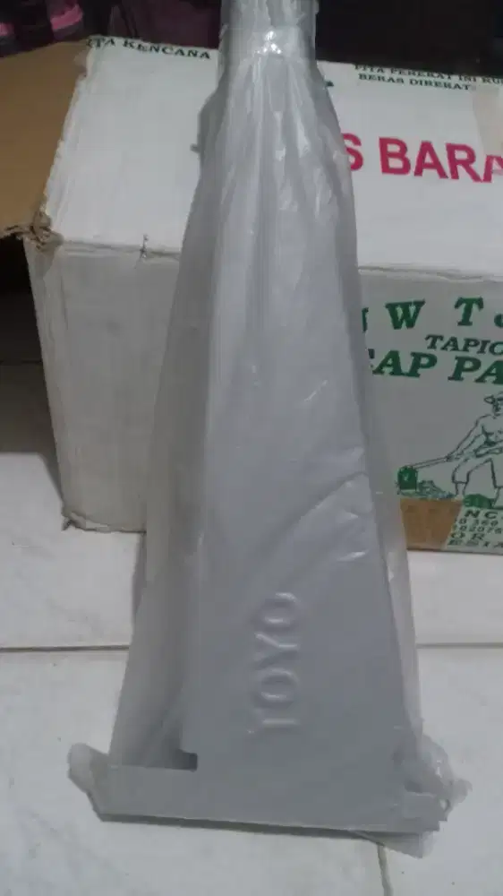 Breket dan kunci pintu kaca