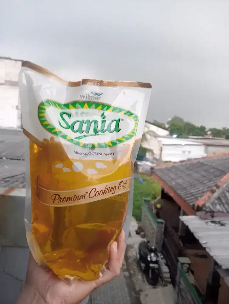 MINYAK SANIA KEMASAN 2 LITER