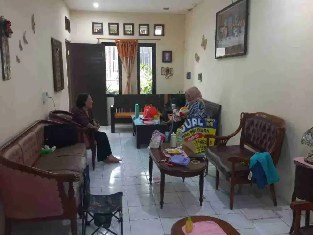 Dijual rumah nyaman 2 lt  , KT3, KM 3,jalan 1 mobil