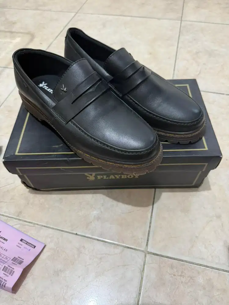 (BEKAS) SEPATU PANTOFEL PLAYBOY UK 44 KONDISI 99%