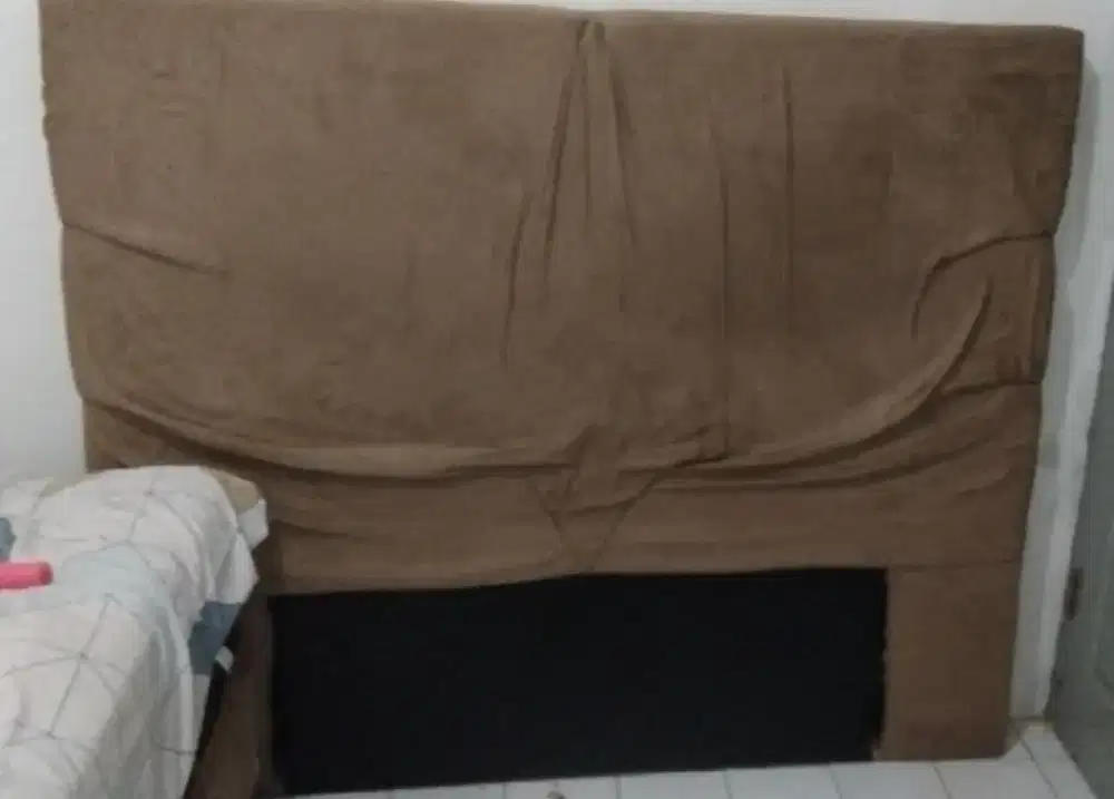 Headboard Dipan Kasur
