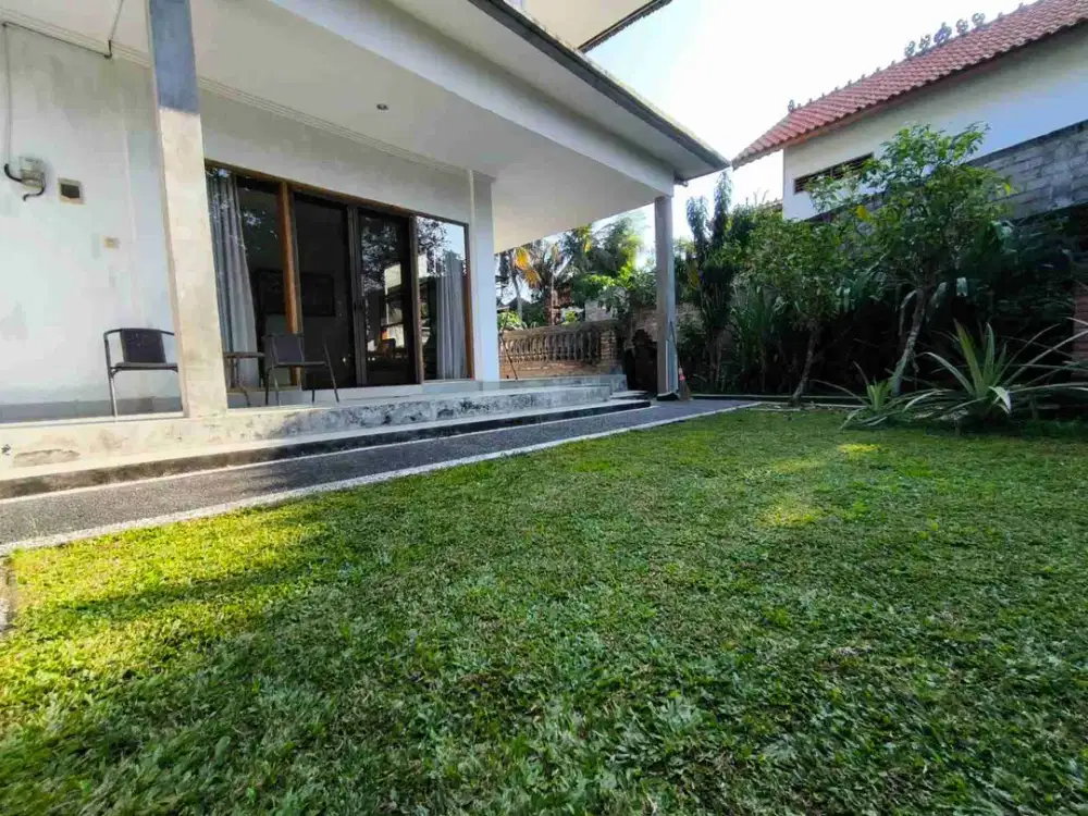 Di sewa apartement 1 bedroom fully furnished taman dan pool luas di area Ubud