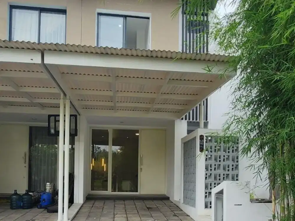 Rumah 2 Lantai ROYAL RESIDENCE OAKWOOD (CLUSTER BARU, DEPAN DANAU)