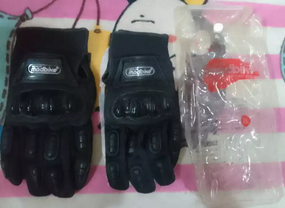 Sarung tangan motor pria