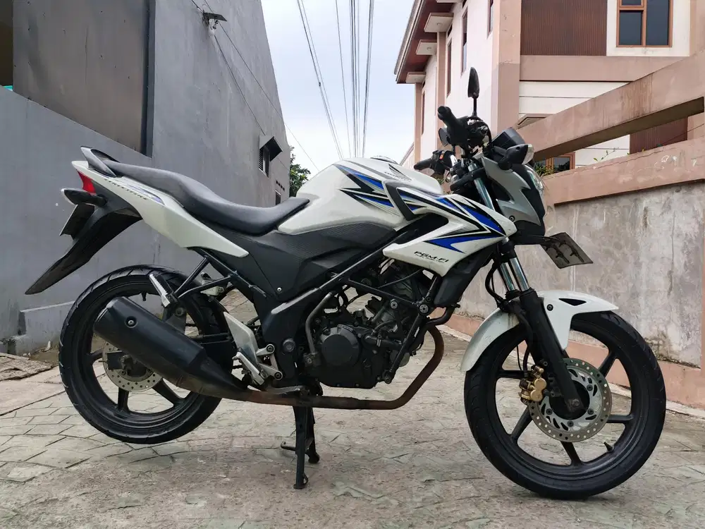 Honda cb 150 R FI 2014 stater halus mulus terawat