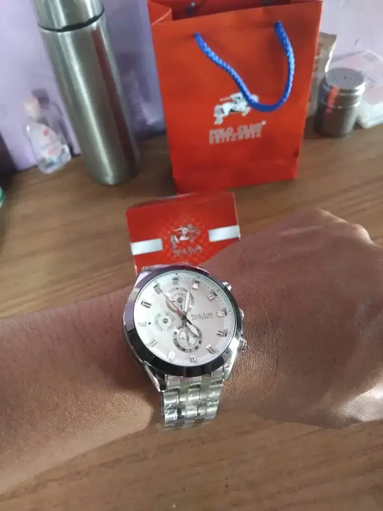 Belum pernah sama sekali di pake, dah belum diatur/dinyalain.