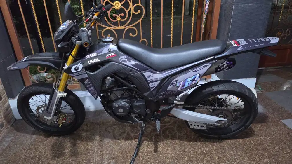 CRF mesin CB150R.. tenaga garang 6 speed..