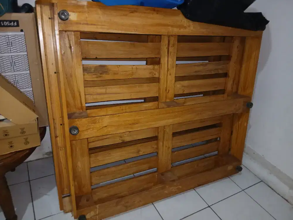 Ranjang dipan tempat tidur ukuran 120 × 200