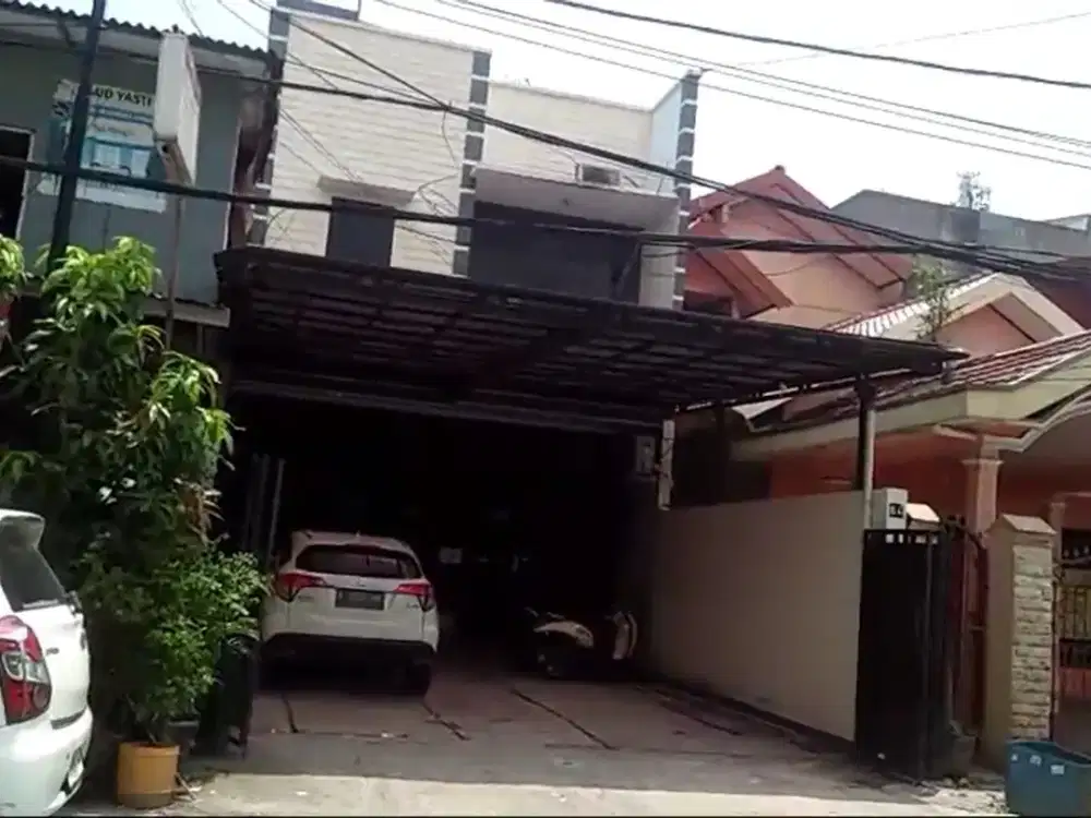 Ruko Kebon Bawang Tanjung Priok: 2.5 Lantai, LT 200 m2, Sangat Murah