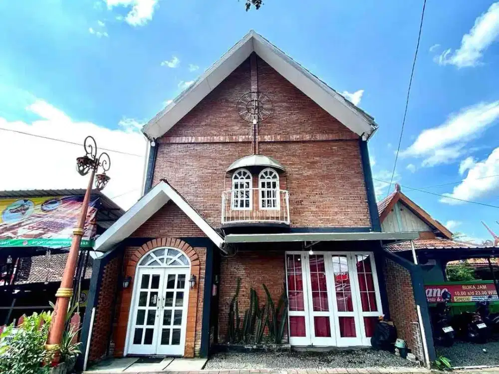 Rumah / tempat usaha Strategis Pinggir jalan raya