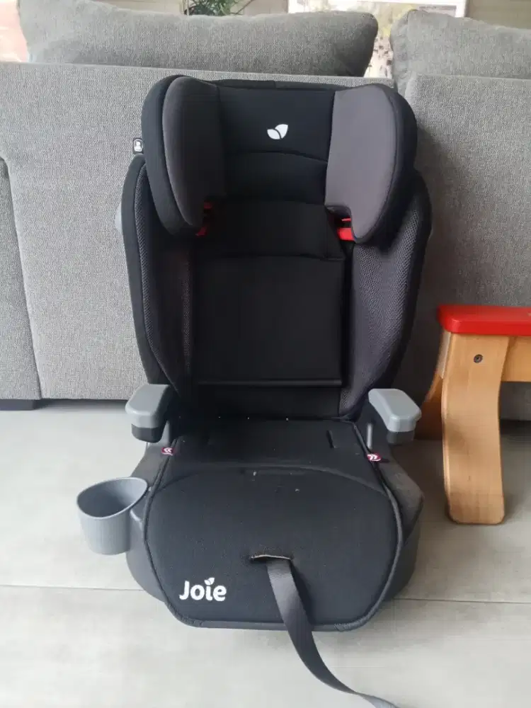 Jual kursi anak buat di mobil