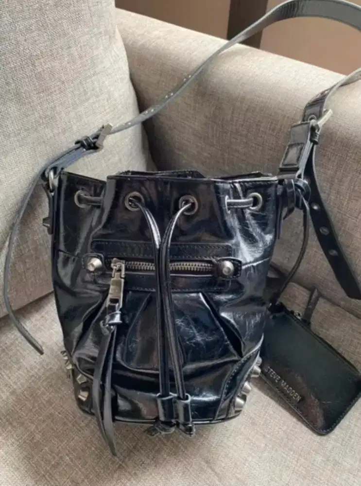 Preloved Steve Madden masih bagus bgtt. Lengkap dust bag + paper stuff