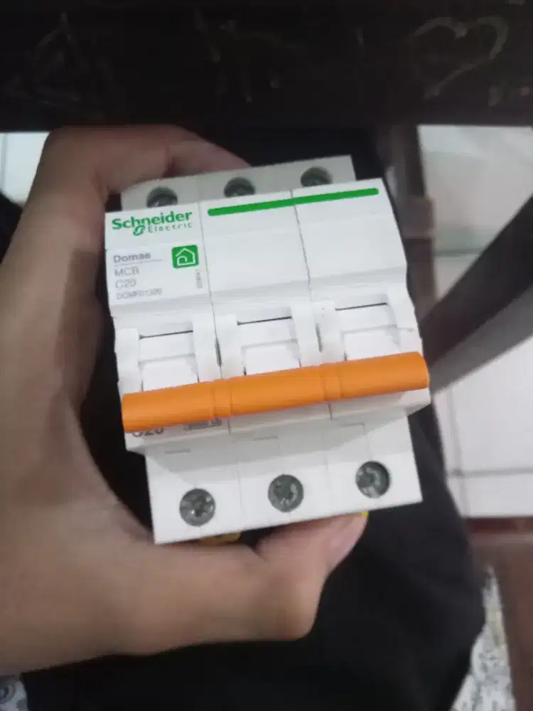 MCB Schneider 3 phase 20A
