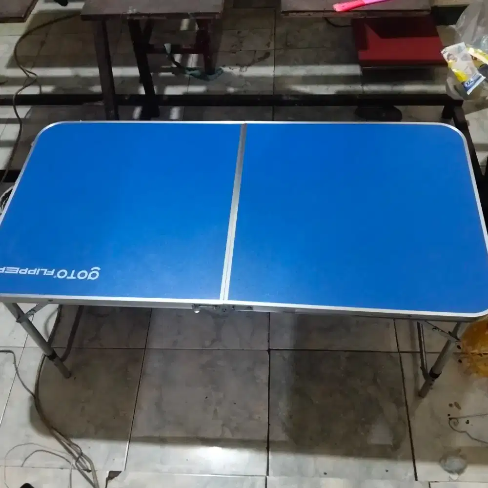 Meja lipat portable