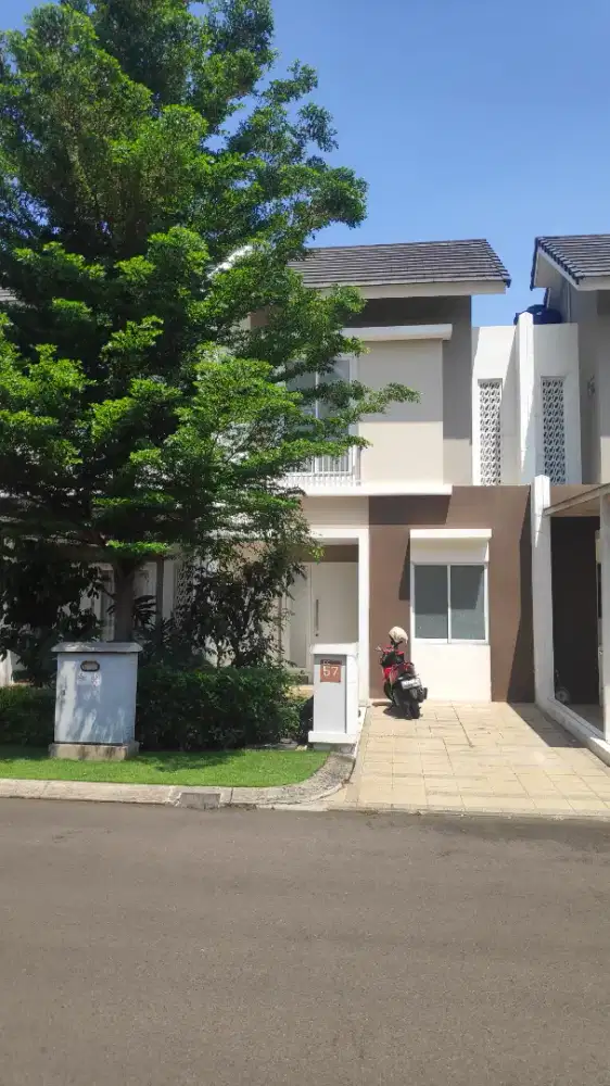 DISEWAKAN RUMAH SUMMARECON BANDUNG