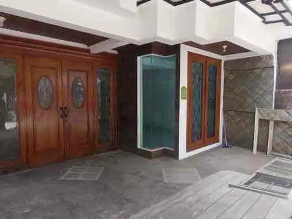 DIJUAL CEPAT RUMAH BESAR 5+1 KT Kelapa Gading LUAS TANAH  256 M2, CARPORT 3 MOBIL SHM