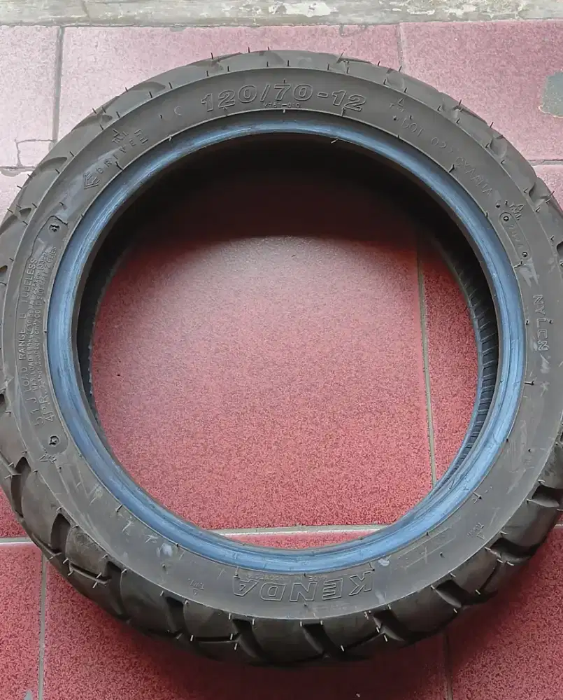 Ban Motor Semitrail merk Kenda 120/70 , 110/70 Ring 12