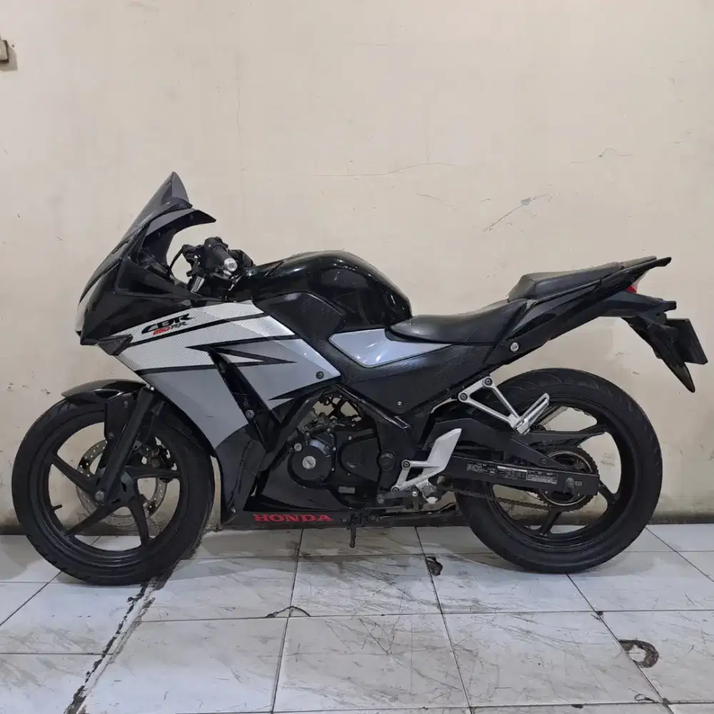Honda CBR 150 K45 2015