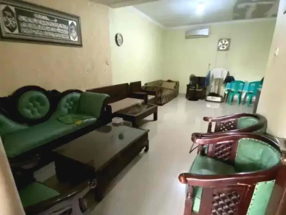 DIJUAL CEPAT RUMAH 2 LANTAI 3 KT, Medan Satria BEKASI  LT 116 M2, DEKAT STASIUN