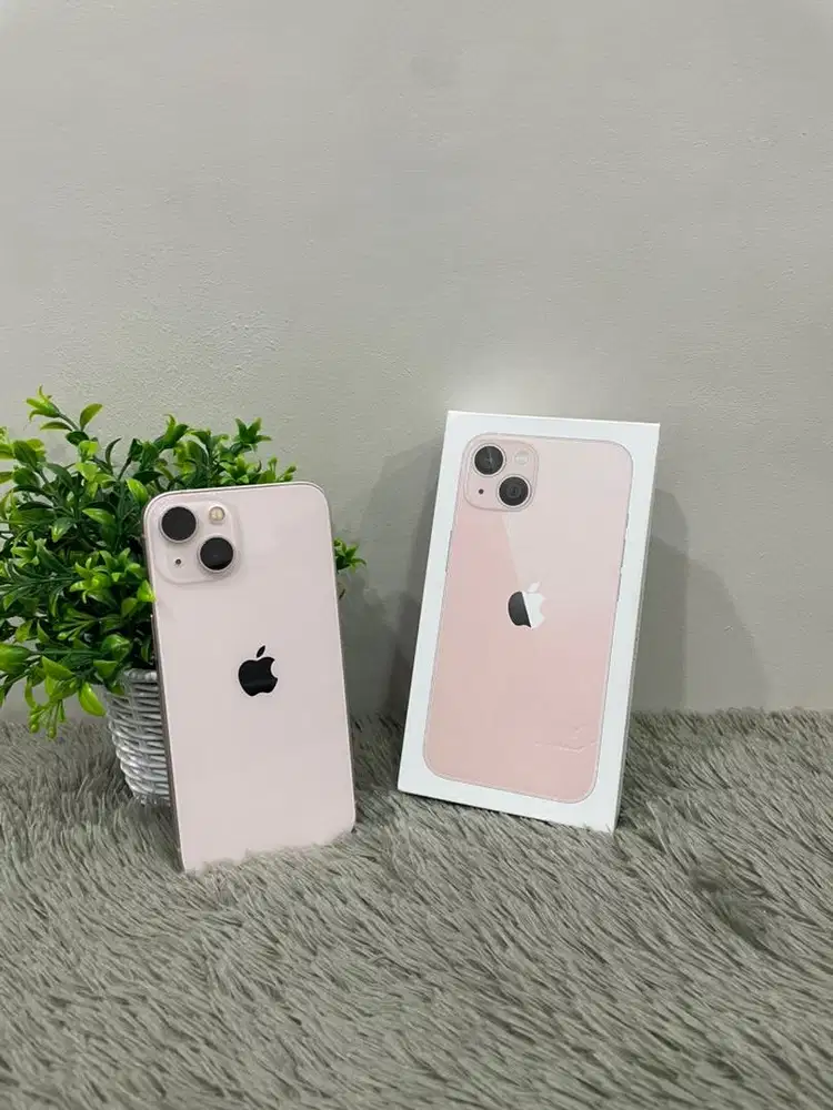 IPhone 13 128GB Pink mulus Fullset BH 100% Sinyal Permanent