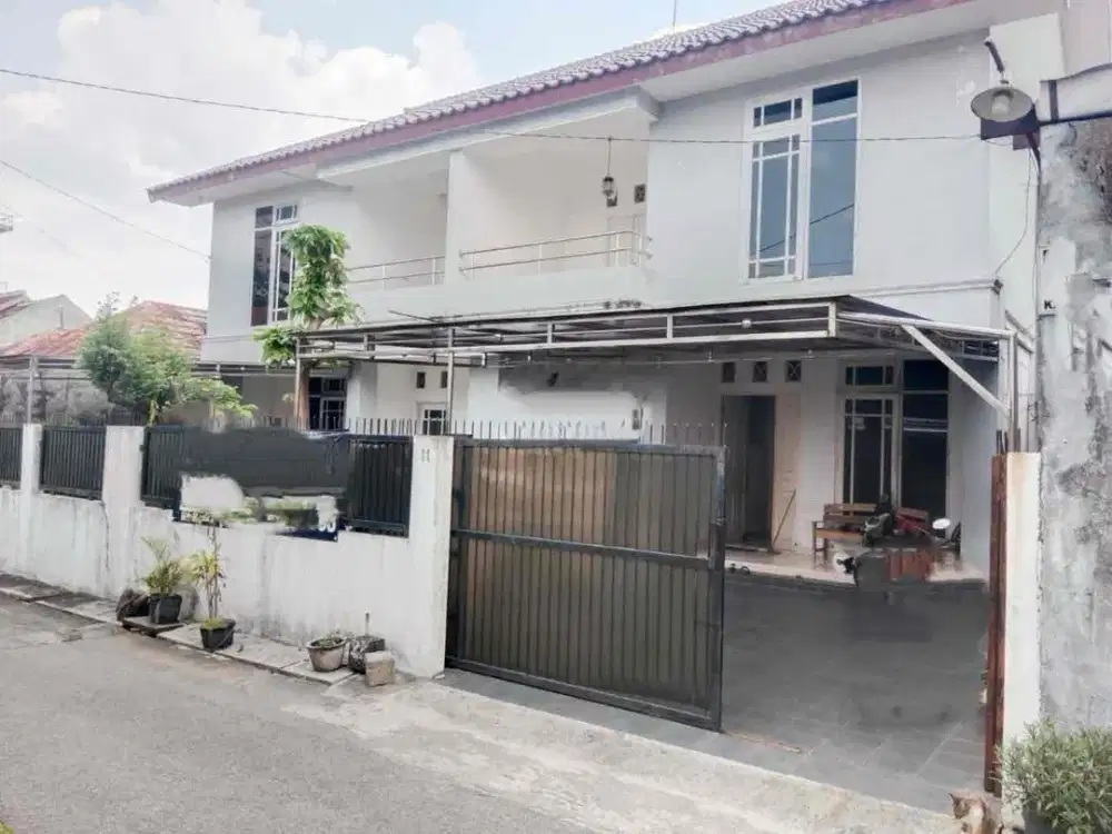 Rumah Tengah Kota Solo