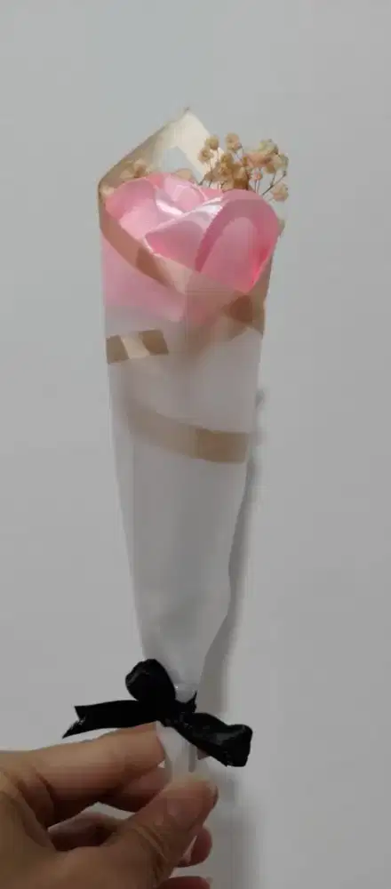 Open PO flower satin