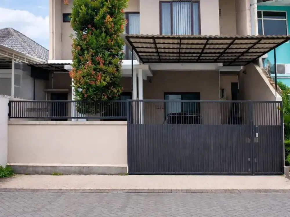 Rumah Tenggilis Utara STRATEGIS, SIAP HUNI, ROW JALAN 2.5 MOBIL