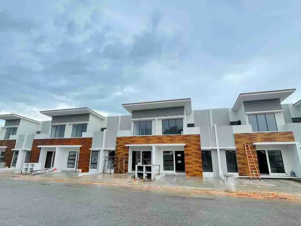 Dijual Cepat Rumah 2Lt Central Raya Tiban - Batam