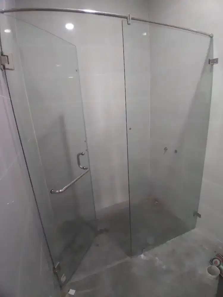 Kaca temperd 10mm shower kamar mandi T200cm L170cm harga 1 paket 5,9jt