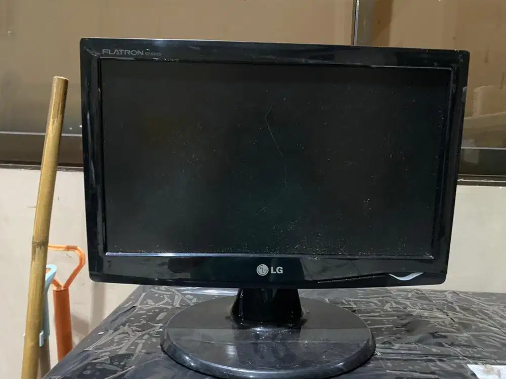 Lcd Monitor LG 16inc komputer cctv minus dikit