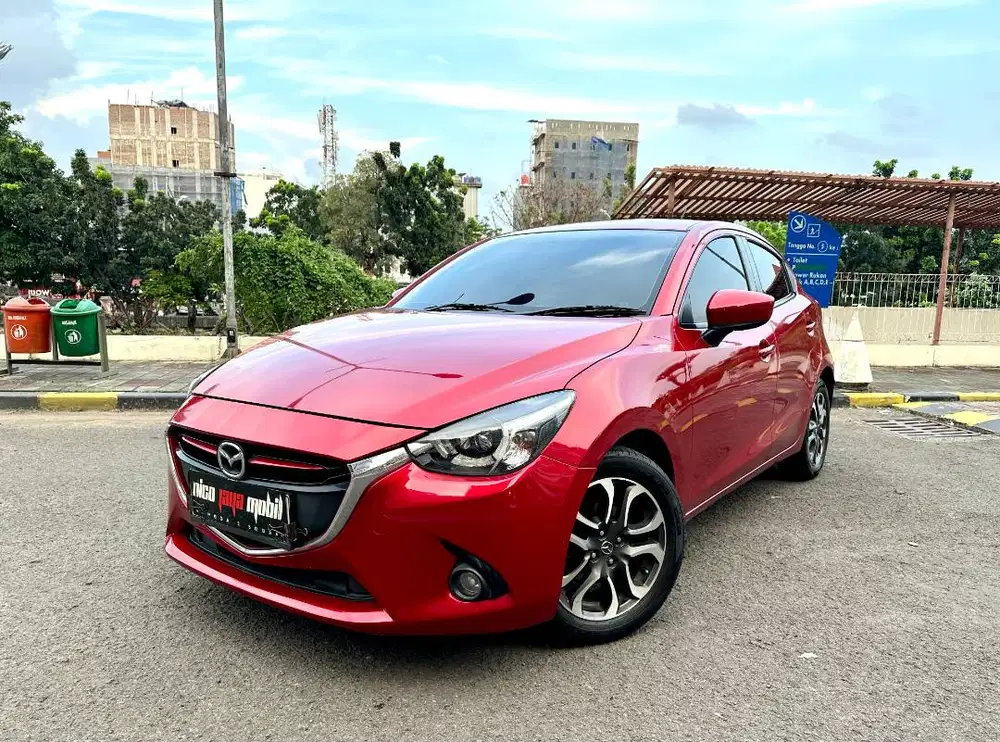 Mazda 2 Skyactive R Automatic 2015 Soul RED Tangan PERTAMA dari Baru