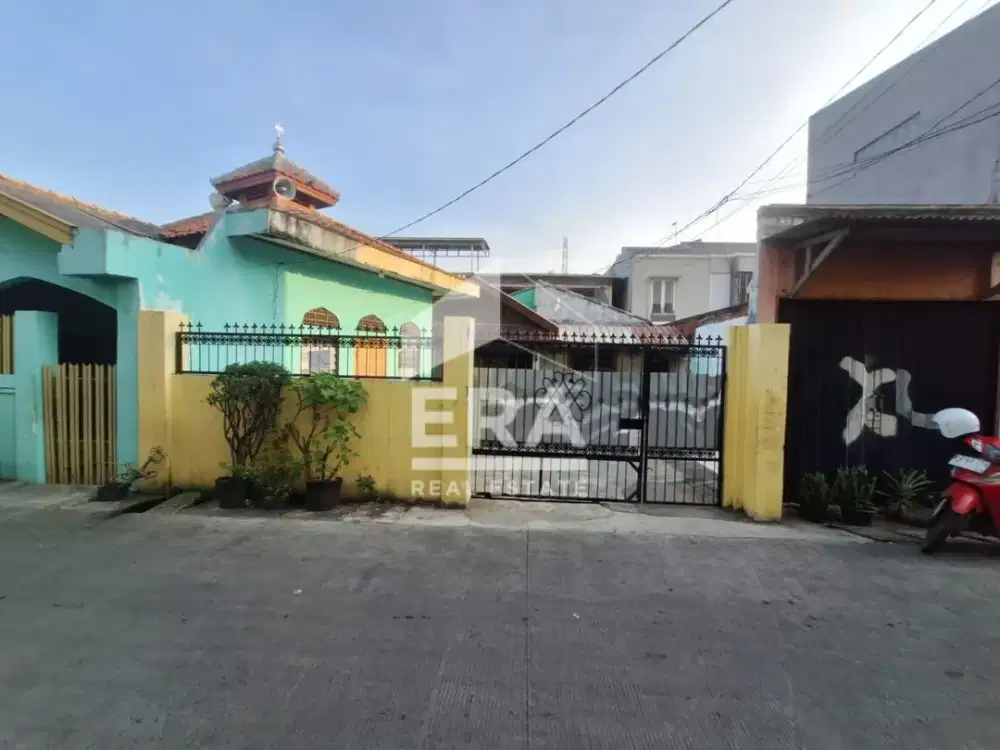RUMAH TUA DIJUAL