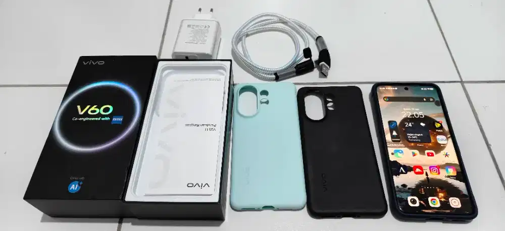 Vivo V60 5G ram 8/256 mulus garansi panjang jan 2027