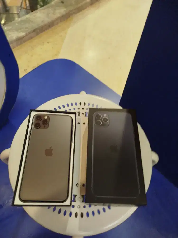 iPhone 11 pro max 512gb sesuai kelengkapan