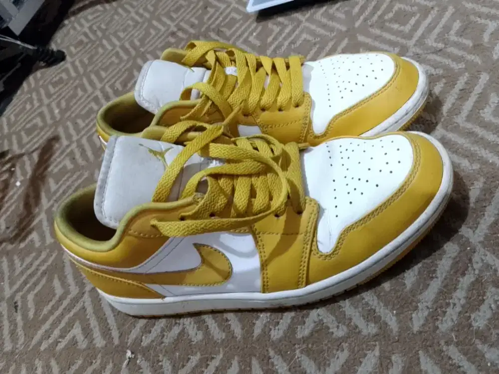 Sepatu Nike air Jordan low