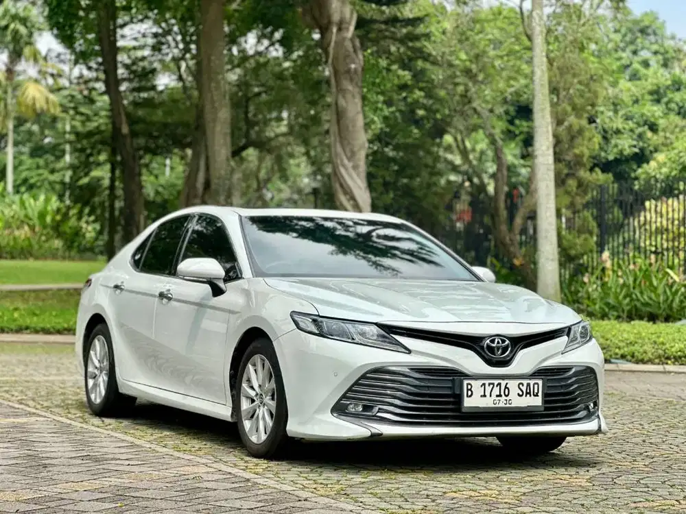 Camry 2.5 V AT 2020 Low KM Kondisi Mulus Terawat Siap Pakai