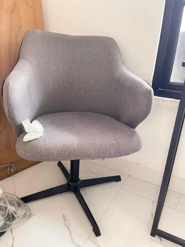 Kursi kantor serbaguna