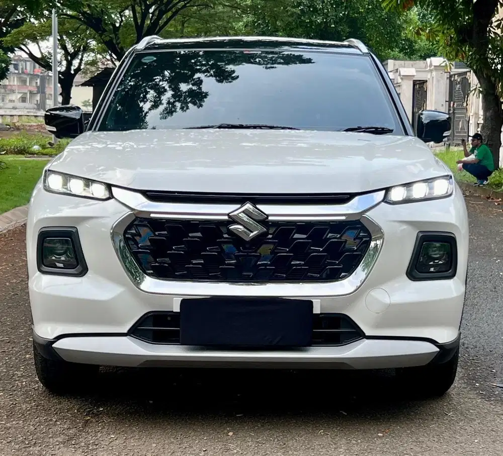 Suzuki Grand Vitara GX MC 2 tone 2024 Antik Low KM Murah Bekas Putih