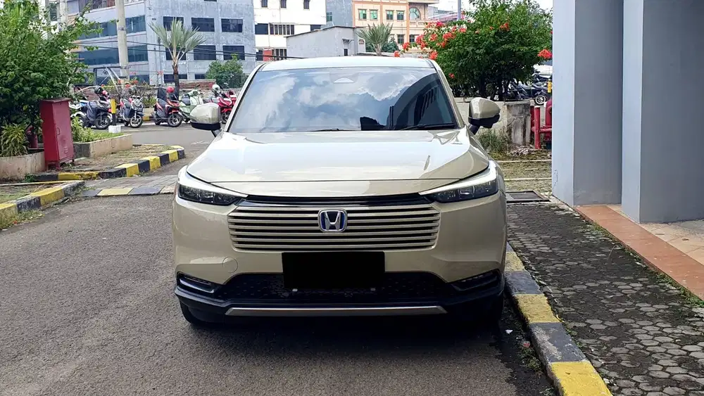 BRAND NEW Honda HRV HR-V HR V 1.5 Hybrid e HEV Sensing Sand Khaky 2025
