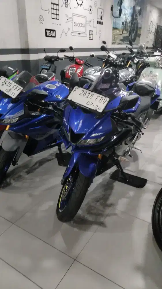 R15 VVA TAHUN 2021,OLI BARU,MESIN SEHAT,NO CACAT